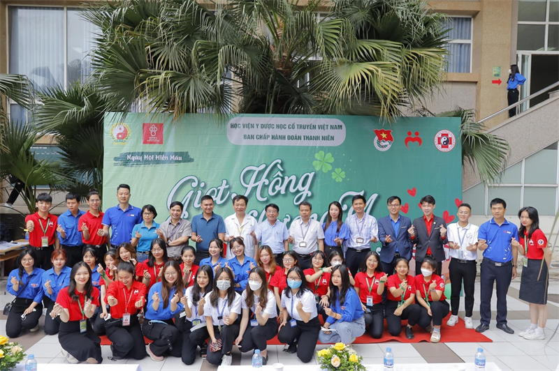Học viện Y - Dược học cổ truyền Việt Nam: Gần 600 đơn vị máu được hiến tặng