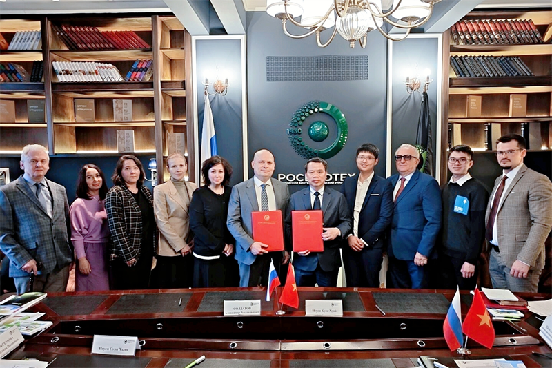 Lễ ký kết thỏa thuận hợp tác giữa Học viện Y-Dược học cổ truyền Việt Nam và Viện Y tế giáo dục thường xuyên ROSBIOTECH, LB Nga