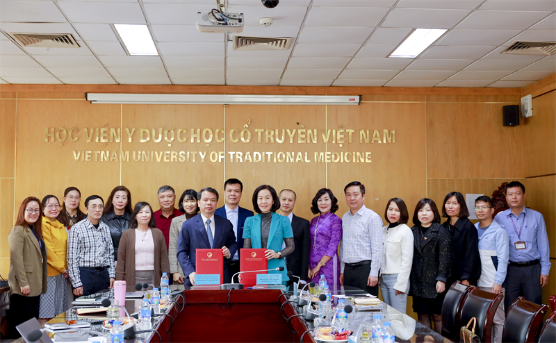 Lễ Ký kết hợp tác toàn diện giữa Học viện và Trung tâm Kiểm nghiệm thuốc, mỹ phẩm, thực phẩm Hà Nội
