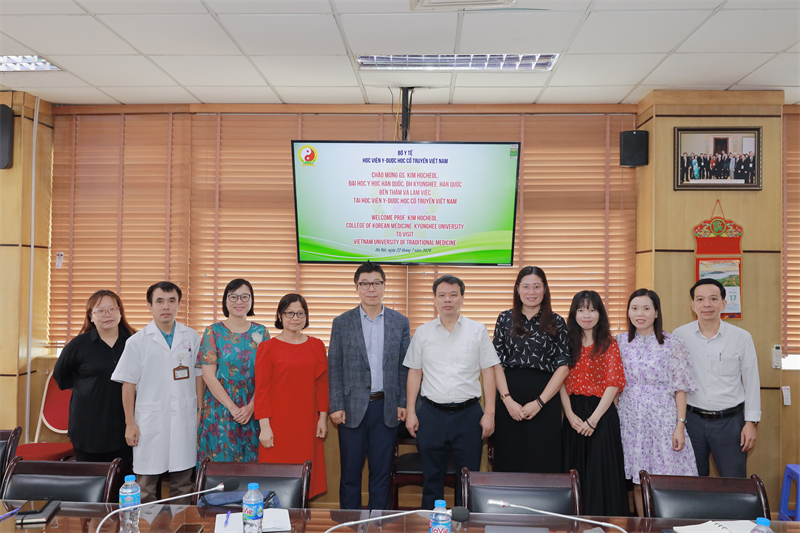 GS. Kim Hocheol - Khoa Thảo dược học, Trường Đại học Y học Hàn Quốc, Đại học Kyunghee Hàn Quốc tới thăm và làm việc tại Học viện