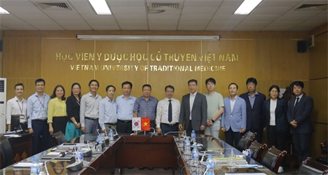 Đoàn công tác Viện nghiên cứu Dược liệu - Châm cứu Hàn Quốc sang thăm và làm việc tại Học viện Y – Dược học cổ truyền Việt Nam