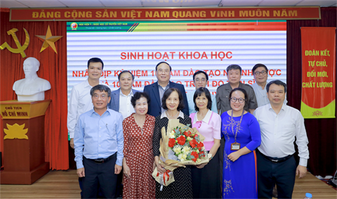 Sinh hoạt khoa học kỷ niệm 10 năm đào tạo ngành Dược và  10 năm đào tạo trình độ tiến sĩ ngành Y học cổ truyền