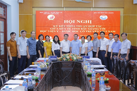Đoàn công tác Học viện Y - Dược cổ truyền Việt Nam làm việc với sở Y tế tỉnh Bắc Giang và các đơn vị trên địa bàn tỉnh Bắc Giang