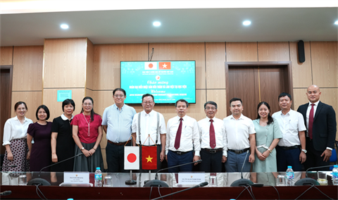 Đoàn đại biểu Hội Châm cứu Thế giới đến thăm và làm việc tại Học viện Y - Dược học cổ truyền Việt Nam