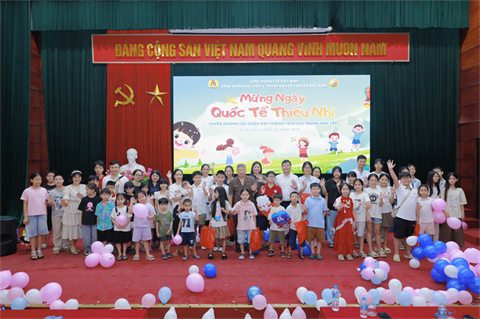 Lan tỏa yêu thương, chăm lo thế hệ tương lai nhân dịp Quốc tế Thiếu nhi tại Học viện Y - Dược học cổ truyền Việt Nam