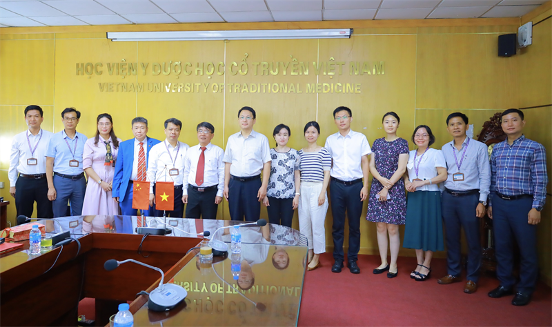 Học viện Y - Dược học cổ truyền Việt Nam làm việc với Cục Hợp tác kinh tế Quốc tế Bộ Thương mại Trung Quốc