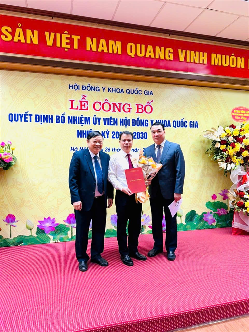 Đào tạo ngành Y học cổ truyền và ngành Y khoa tại Học viện YDHCT Việt Nam hướng tới Kỳ thi đánh giá năng lực hành nghề khám, chữa bệnh cho chức danh Bác sĩ (từ 01/01/2027)