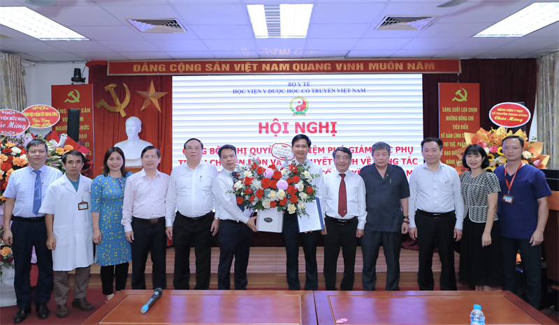 Lễ công bố Quyết định bổ nhiệm Phó Giám đốc phụ trách chuyên môn của Học viện Y-Dược học cổ truyền Việt Nam