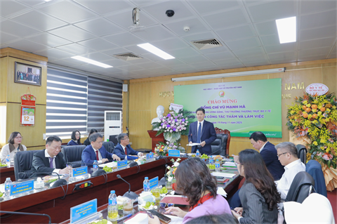 Thứ trưởng thường trực Bộ Y tế Vũ Mạnh Hà tới thăm và làm việc tại Học viện, Bệnh viện Tuệ Tĩnh