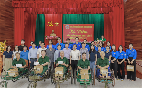 Chuyến thăm hỏi, tri ân các bác thương bệnh binh tại trung tâm điều dưỡng Thuận Thành - Bắc Ninh