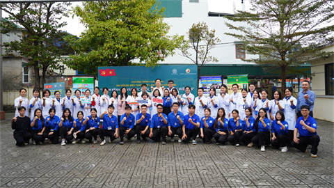 Khai mạc chuỗi chương trình tình nguyện khám bệnh, tư vấn sức khỏe, cấp phát thuốc miễn phí