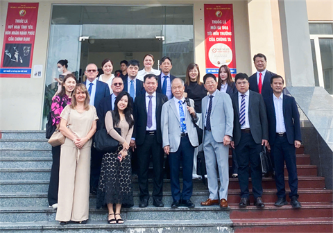 Tiếp đón đoàn đại biểu Trung tâm Nghiên cứu Khoa học Quốc gia Cuba và Tập đoàn Raydel