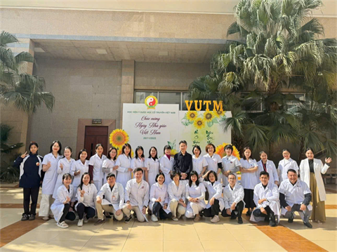 Hình ảnh giao lưu trao đổi học thuật giữa trường Học viện Y - Dược học cổ truyền Việt Nam và Đại học Trung Y Dược  Quảng Tây Trung Quốc